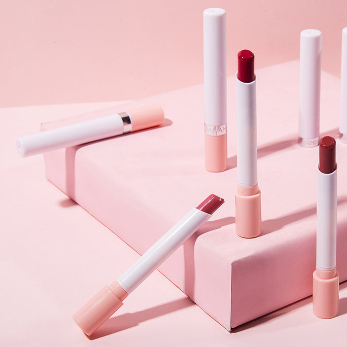 Matte Mist Lipstick Set – 4 Colors with Unique Fun Design & Long-Lasting Velvet Finis