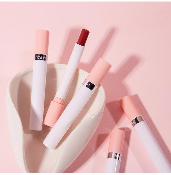 Matte Mist Lipstick Set – 4 Colors with Unique Fun Design & Long-Lasting Velvet Finis
