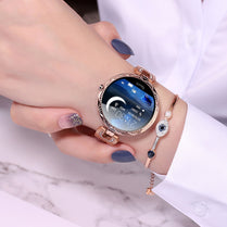 Women’s Fashion Smartwatch – Waterproof Fitness & Heart Rate Monito