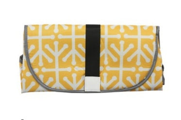 yellow-geometric-figure